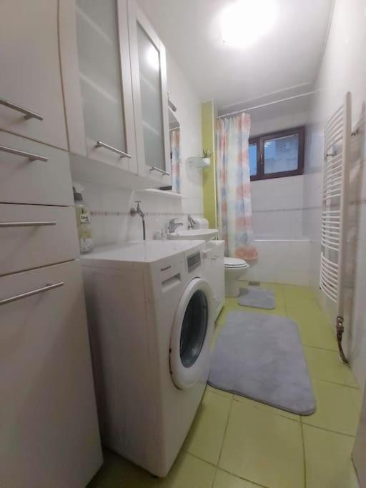 Spacious Near Bascarsija - Free Parking Apartment
